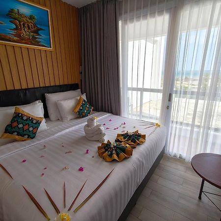 Raja Hotel Kuta Mandalika Resort & Convention Ngoại thất bức ảnh