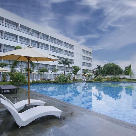 Raja Hotel Kuta Mandalika Resort & Convention Ngoại thất bức ảnh