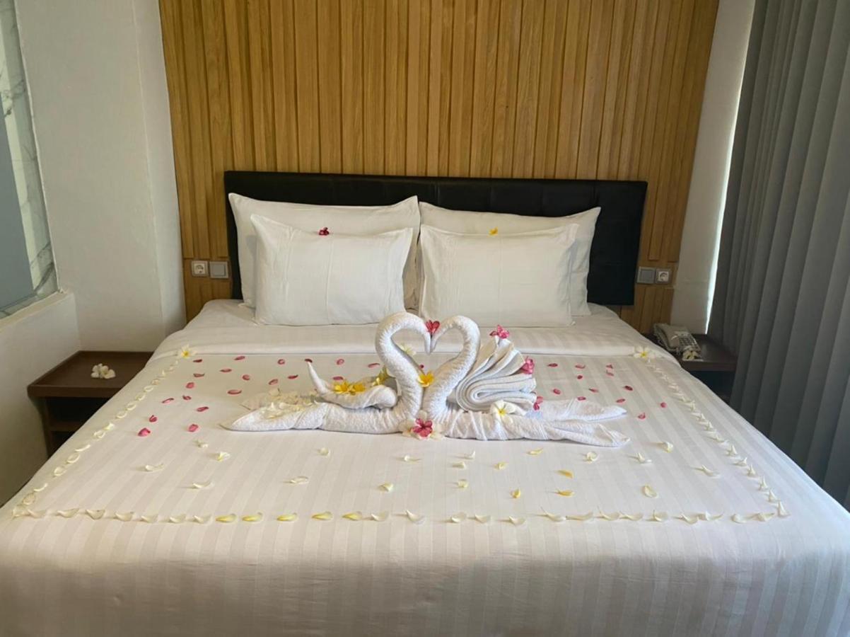 Raja Hotel Kuta Mandalika Resort & Convention Ngoại thất bức ảnh