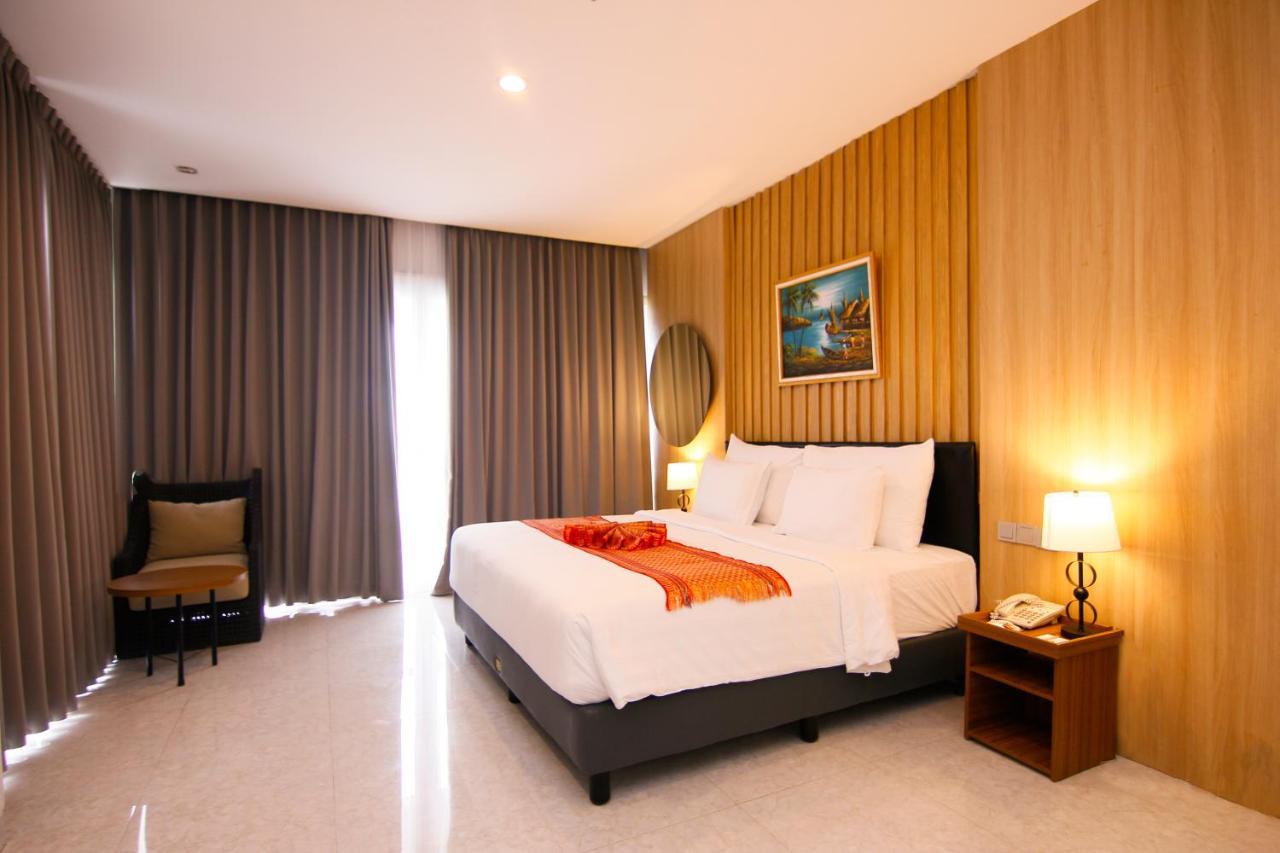 Raja Hotel Kuta Mandalika Resort & Convention Ngoại thất bức ảnh