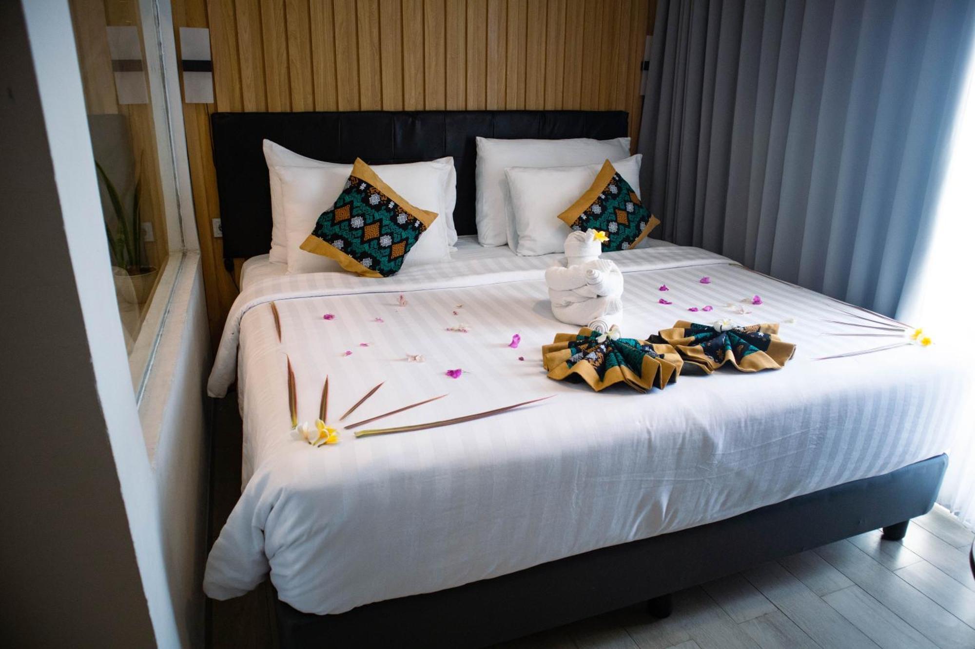 Raja Hotel Kuta Mandalika Resort & Convention Ngoại thất bức ảnh