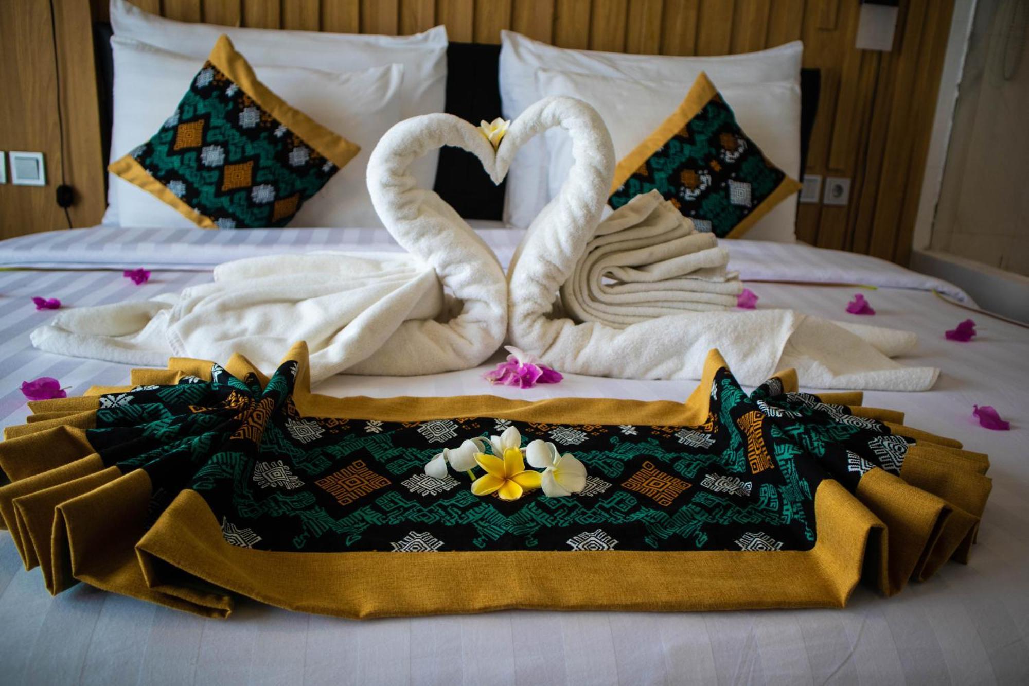 Raja Hotel Kuta Mandalika Resort & Convention Ngoại thất bức ảnh