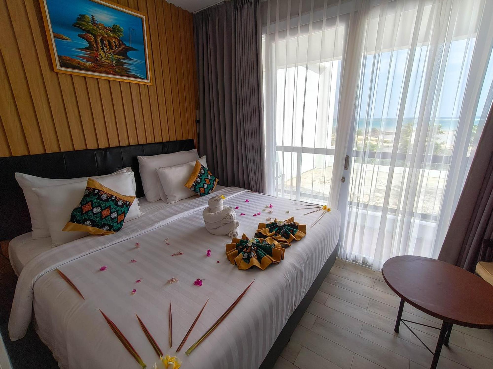 Raja Hotel Kuta Mandalika Resort & Convention Ngoại thất bức ảnh