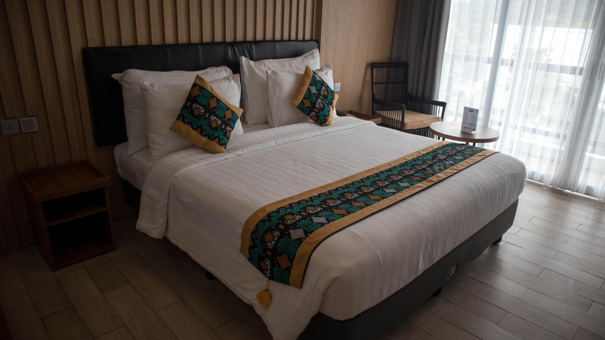 Raja Hotel Kuta Mandalika Resort & Convention Ngoại thất bức ảnh