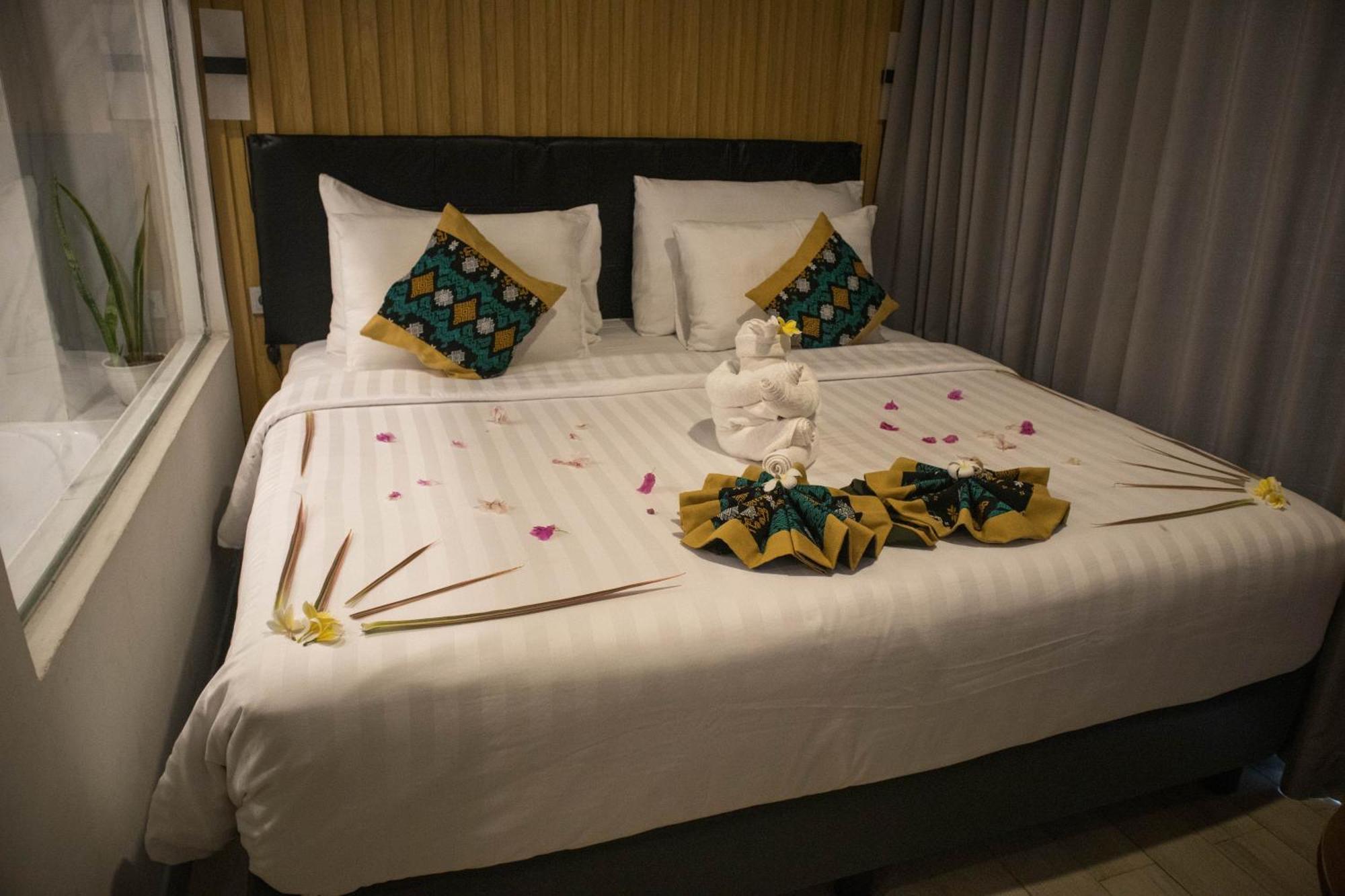 Raja Hotel Kuta Mandalika Resort & Convention Ngoại thất bức ảnh