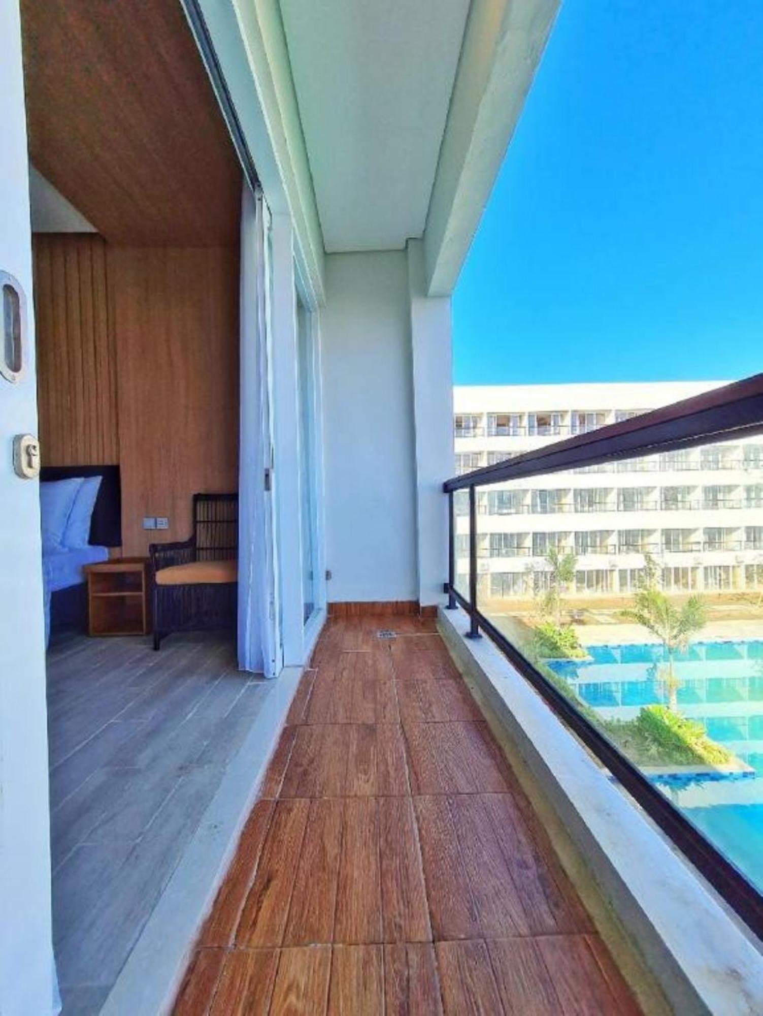 Raja Hotel Kuta Mandalika Resort & Convention Ngoại thất bức ảnh